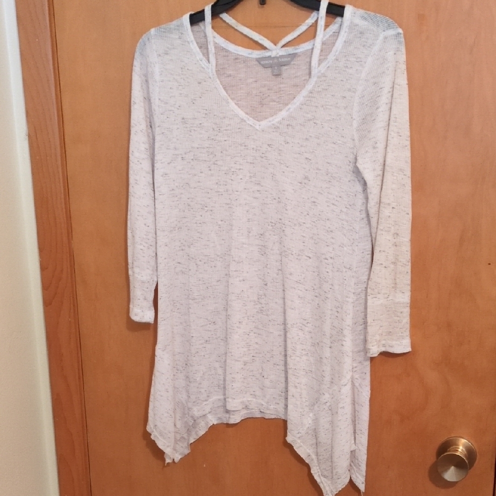 Women's White V-Neck Top